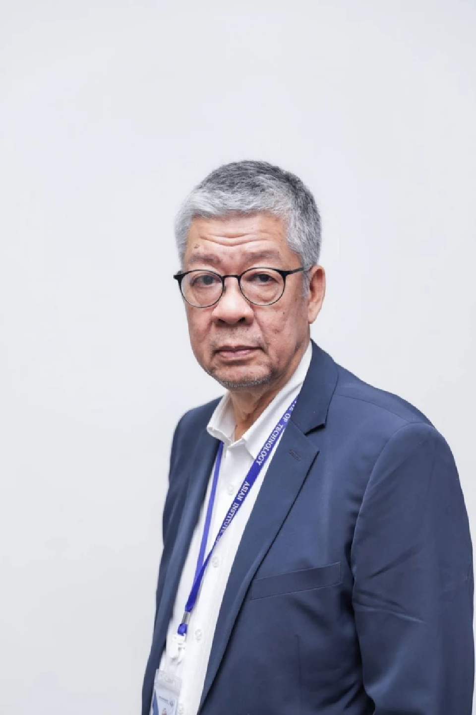 ฐาปนา บุณยประวิตร