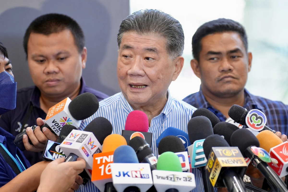 ‘ภูมิธรรม’แบะท่าใครหนุนให้โชว์ตัว-ลั่นไม่ยกมือไม่อยู่ในสมการตั้งรัฐบาล