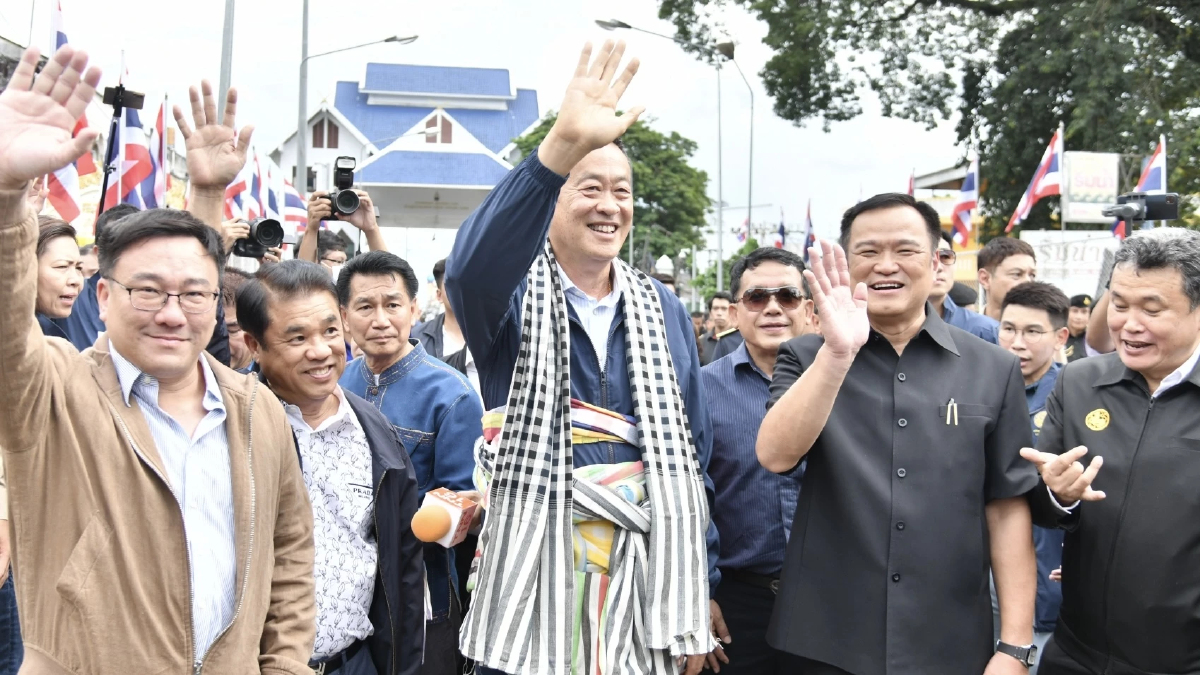 'นายกฯ' สั่งทุกกระทรวง ลดคนติดตามลงพื้นที่ หลังตกใจ แห่มาเพียบ