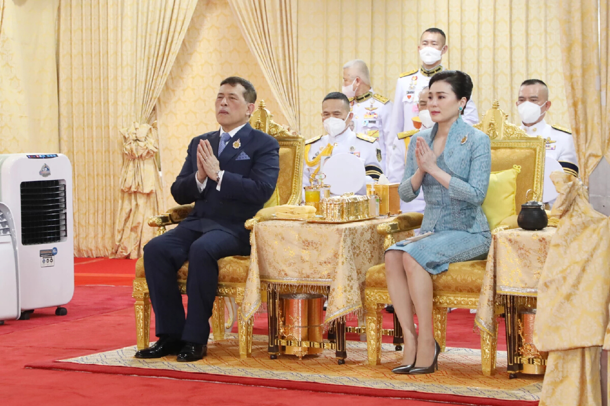 ชมภาพ ในหลวง พระราชินี ทรงเปิดอาคารเฉลิมพระเกียรติสมเด็จพระนางเจ้าสิริกิติ์ พระบรมราชินีนาถ