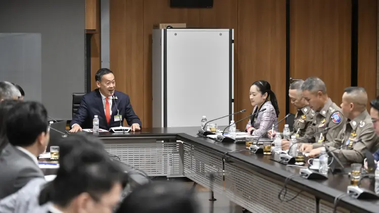 “นายกฯ” สั่งเตรียมการรองรับ นักท่องเที่ยวจีน ทะลักไทย หลังคลอด “วีซ่าฟรี”