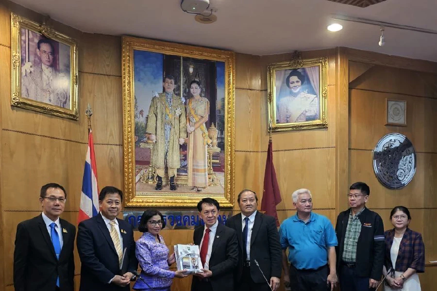 ‘มนพร’รับมอบวิจัยพัฒนาถนนลดอุบัติเหตุ-พาไทยพ้นประเทศความเสี่ยงบนถนนสูง