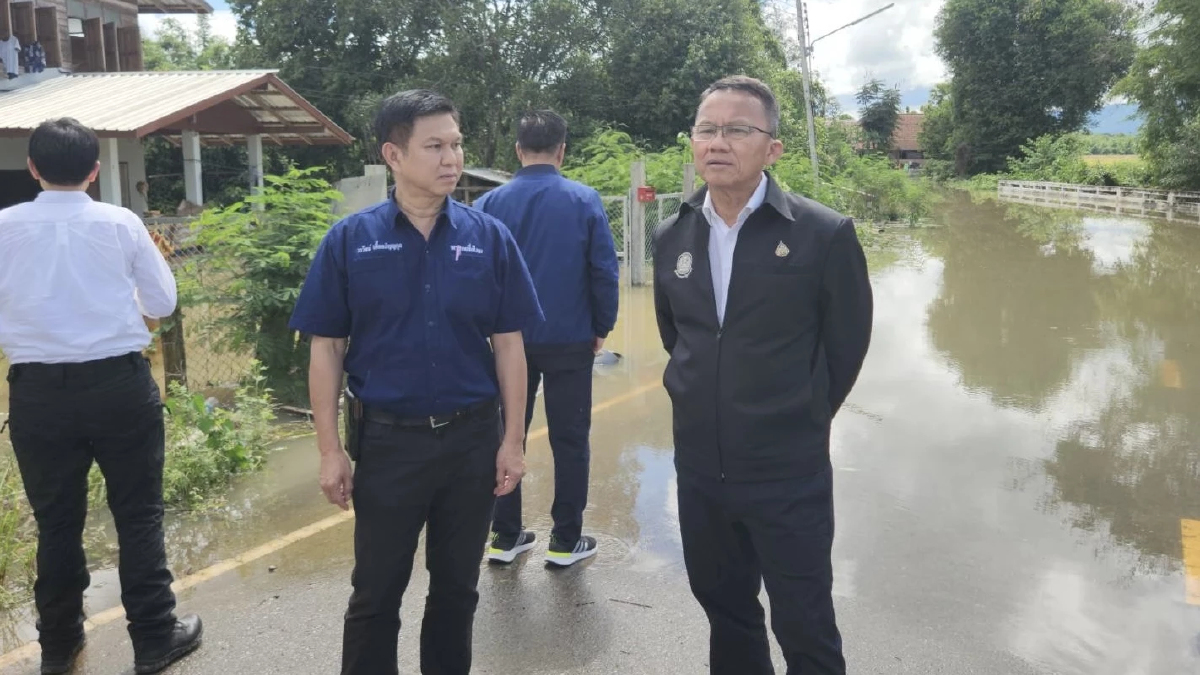 'สมศักดิ์' สั่ง รับมือมวลน้ำ เร่งแจ้ง ปชช. 4 อำเภอ ใน สุโขทัย เก็บของขึ้นที่สูง