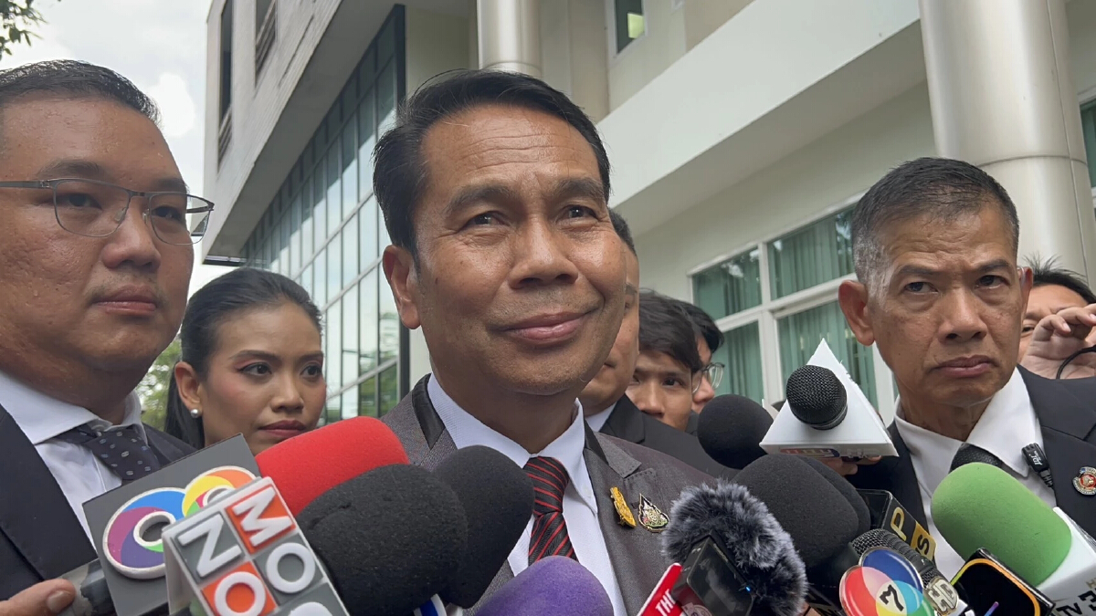 ‘สุทิน’ ลั่น แค่ปรับภารกิจ ไม่ยุบ กอ.รมน.ไฟเขียวทหารทำ ‘ไอโอ’ สร้างสรรค์