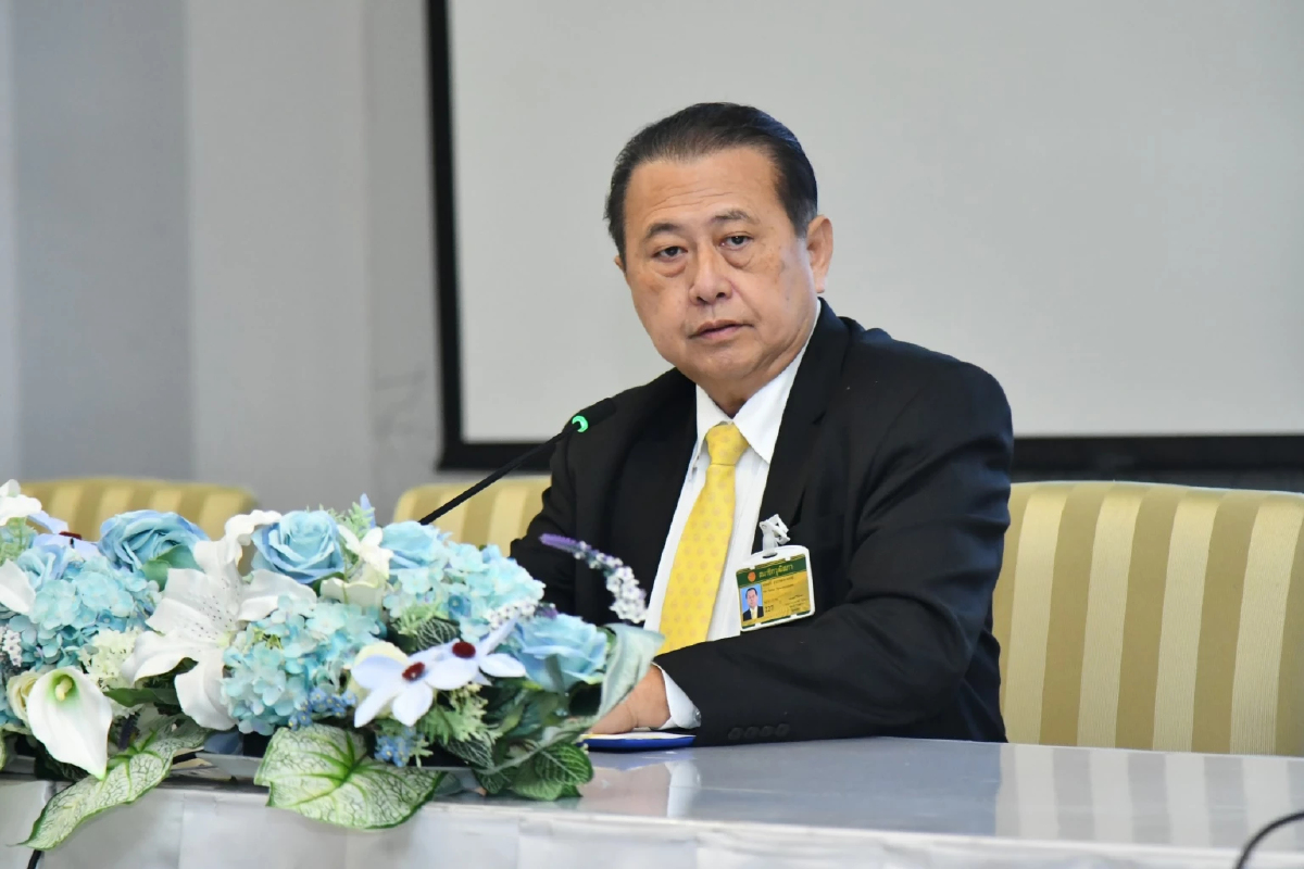 'เสรี' แนะ กก.ประชามติ หยิบรายงานแก้รธน.ทุกฉบับพิจารณา