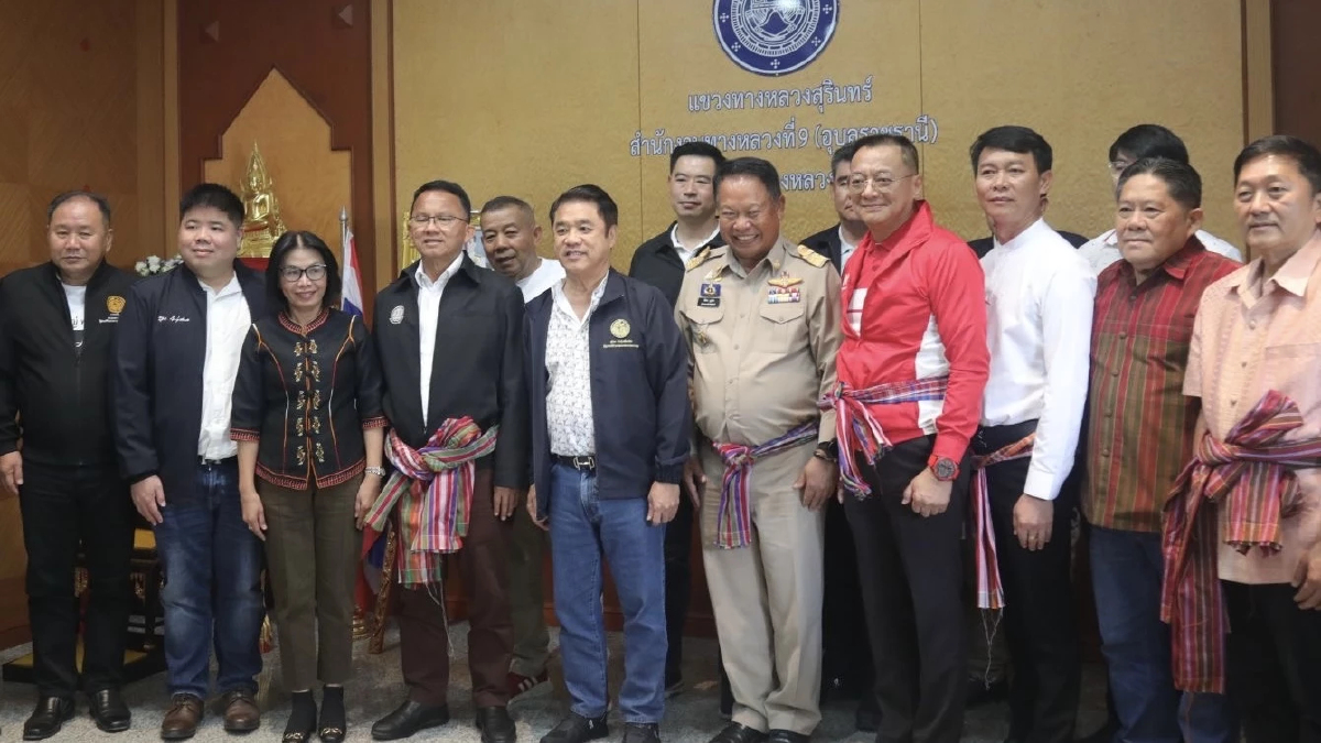 'สมศักดิ์' ควง 'สุริยะ-มนพร' ลงพื้นที่สุรินทร์-ศรีสะเกษ สส.ต้อนรับพรึบ