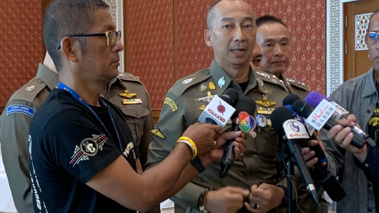 'บิ๊กต่อ'เซ็นตั้ง 8 ที่ปรึกษา ผบ.ตร.สนองนโยบายรัฐบาล