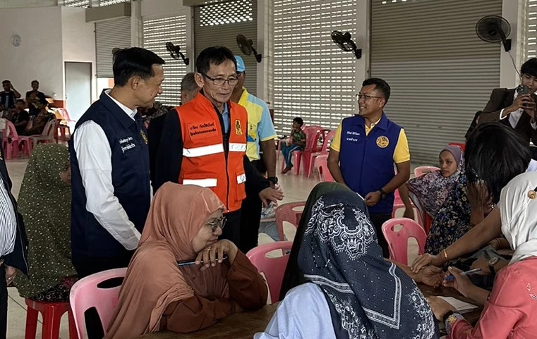 'รมช.เกรียง' บินด่วนไปนราธิวาส ลงพื้นที่อุทกภัย สั่งทุกหน่วยเร่งช่วย ปชช.