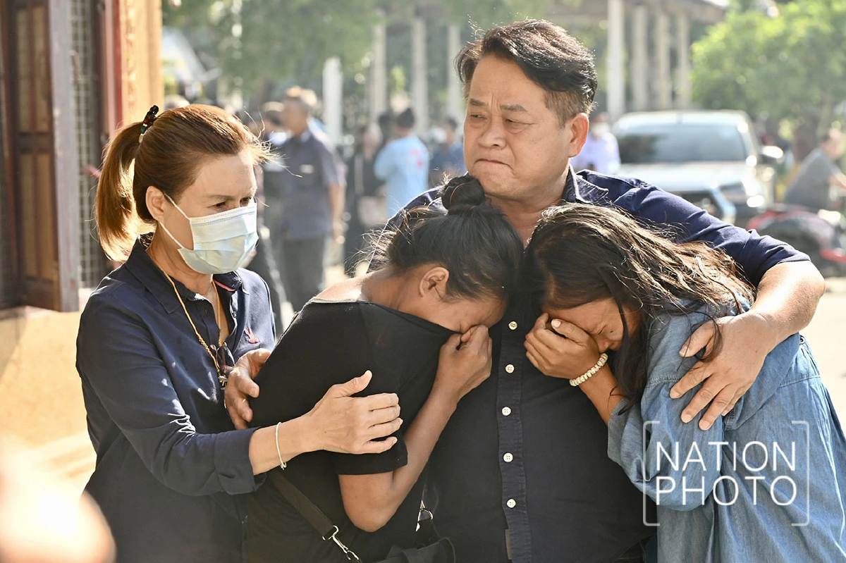 อัปเดต 'พลุระเบิดสุพรรณบุรี' ญาติสูญเสียคนในครอบครัวถึง 6 ศพ