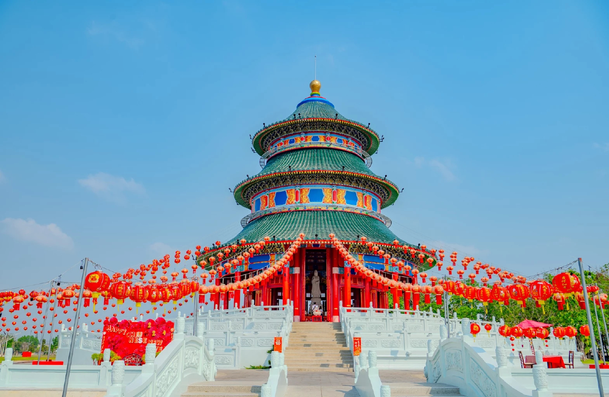 ตามดูวิหาร ‘อี่ ทง เทียน ไท้’ ที่ ‘เจ้าสัวบุณยสิทธิ์’ สร้างให้กบินทร์บุรี