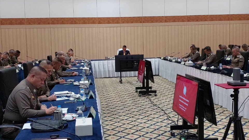 เริ่มแล้ว! 'นายกฯ' ขันน็อตตำรวจ 'บิ๊กต่าย' กำชับ 'ผบช.-ผบก.' สามัคคีปรองดอง