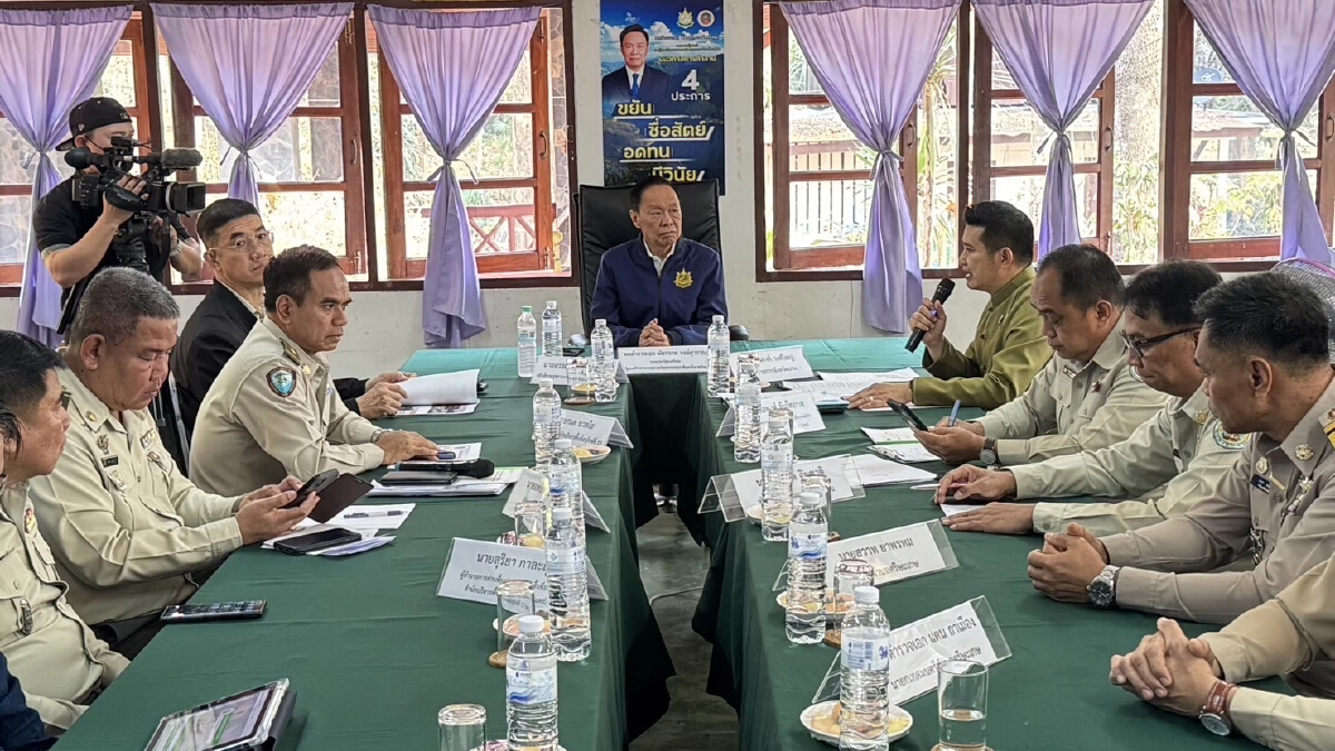 ‘พัชรวาท’ ลงพื้นที่น่าน ติดตามแก้ปัญหาไฟป่า ต้นเหตุ PM2.5