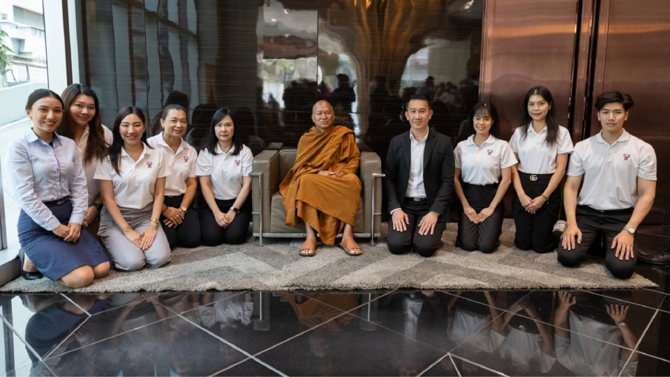 บีทีเอส ร่วมเป็นสะพานบุญมอบเงินบริจาคของผู้โดยสารให้ วัดพระบาทน้ำพุ