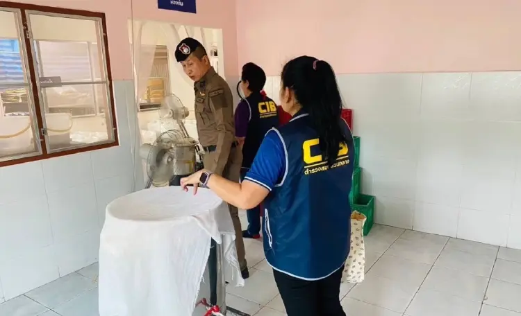 ทลายโรงงานเถื่อน นครปฐม ลักลอบผลิตเครื่องดื่ม ไม่ได้มาตรฐาน
