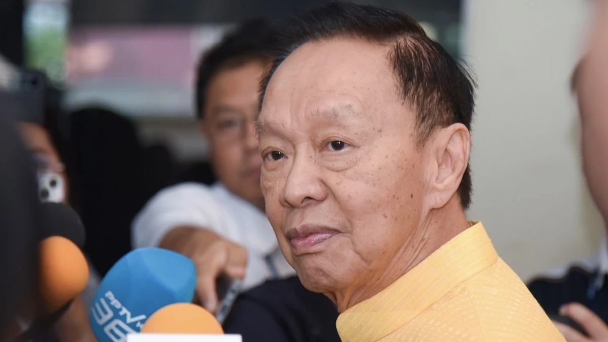 ‘พัชรวาท’ เผย เป็นอำนาจ ‘นายกฯ’ ปรับครม. ชี้ หากใน ‘พปชร.’ ขยับ ขึ้นกับลุงป้อม