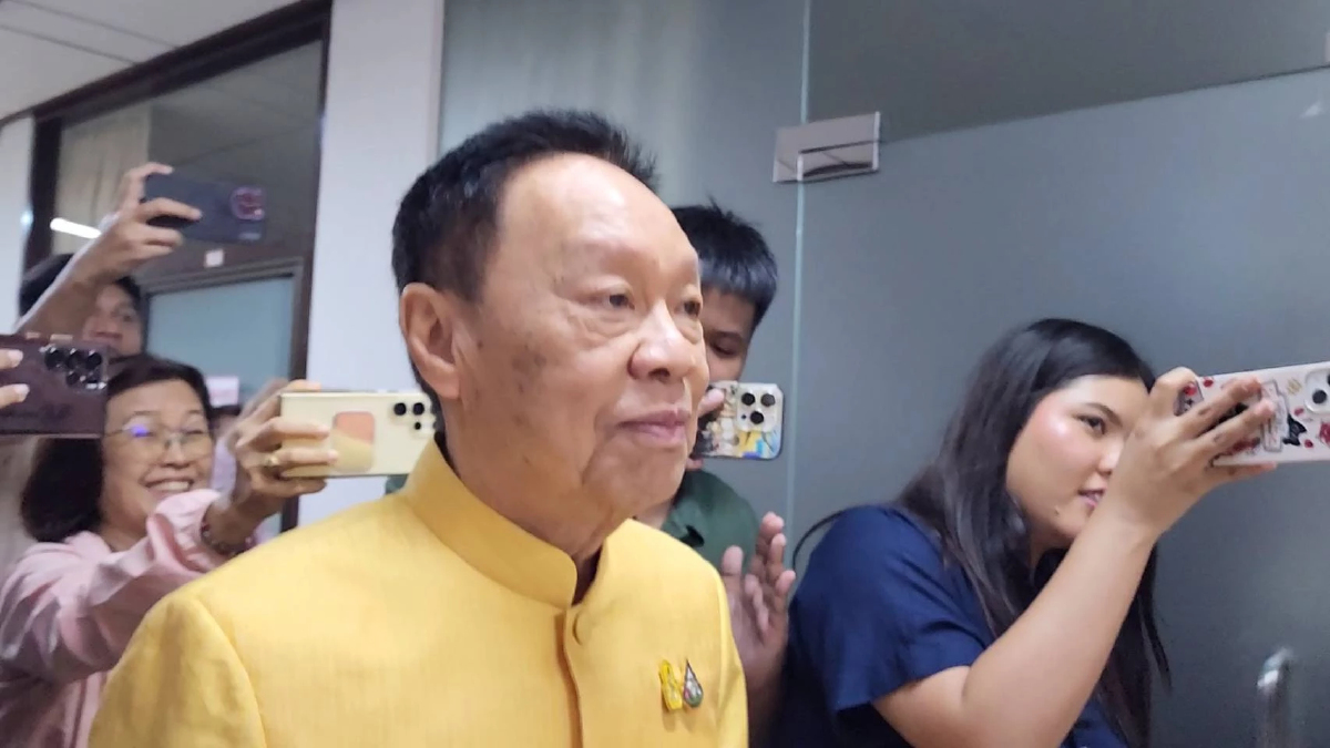 'พัชรวาท'ไม่รู้ ใบสั่ง 'บิ๊กป้อม'ส่ง 40 สว. สอย 'นายกฯ' โยนถามเจ้าตัว-สว.