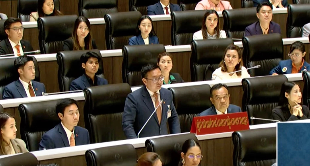 'ชัยธวัช-ปดิพัทธ์' ขอบคุณสภา ขอสส.สานต่อสร้างระบบปชต. ของประชาชน