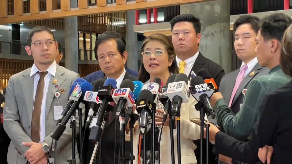 'สุดารัตน์'อัดการเมืองเลอะเทอะ จ้องดูดสส. จ่อเรียก'5สส.'ไทยสร้างไทยถก