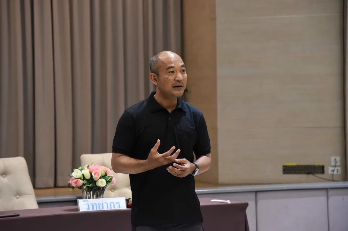 'ศรายุทธ' เพื่อนซี้ 'ธนาธร - ชัยธวัช' นั่งเลขาฯ พรรคประชาชน