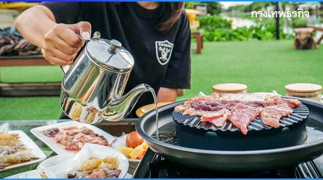 ‘หมูกระทะ’ อร่อย ที่ ‘ร้านบังกะโล ริเวอร์’ ริมคลองมหาสวัสดิ์