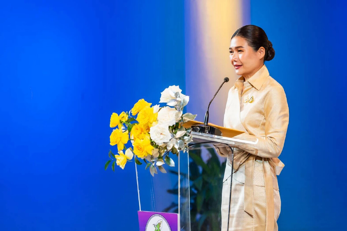 “จิราพร" ปลื้มคนรุ่นใหม่ผลิตสื่อเทิดทูนสถาบันฯได้อย่างสร้างสรรค์