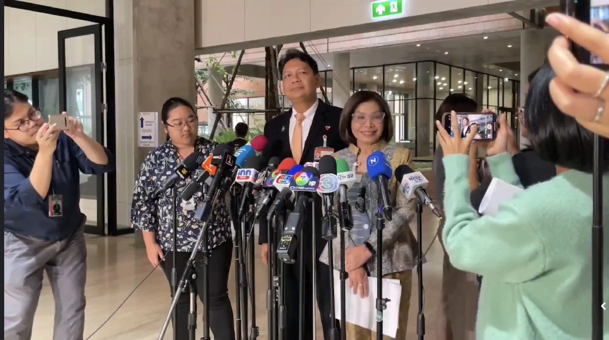 'มนพร' ลั่นพท.ไร้เทวดา สวนกลับพปชร.ปมดิไอคอน ยุคเป็นรัฐบาลกลับปล่อยผ่าน