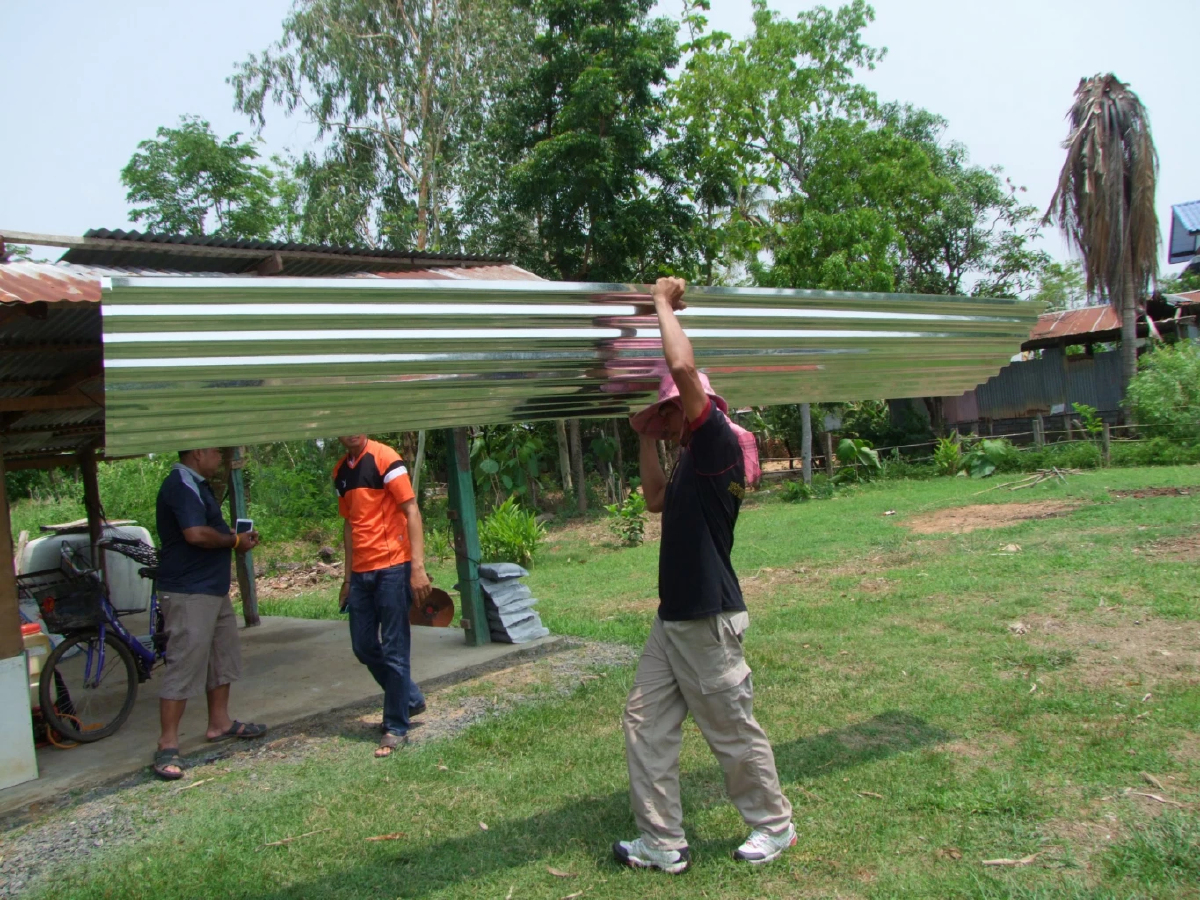 .ดีบุก เมตริกตันละ 1,038,940.00 สังกะสี เมตริกตันละ 106,090.00.