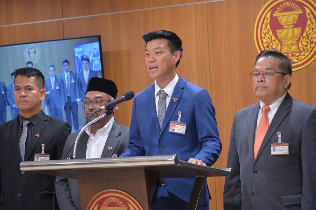 'ณัฐพงษ์' แนะ 'นายกฯอิ๊งค์' ใช้โอกาสถก ASEAN+3 ขอส่งตัวจำเลยคดีตากใบกลับไทย
