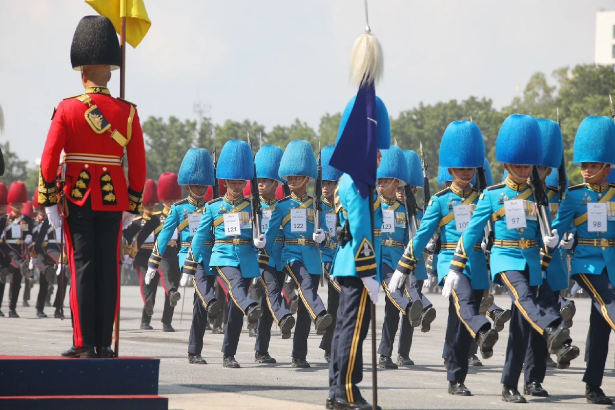 ประมวลภาพ ซ้อมพิธีสวนสนาม ' ราชวัลลภ เทิดไท้จอมราชา 72 พรรษามหามงคล'