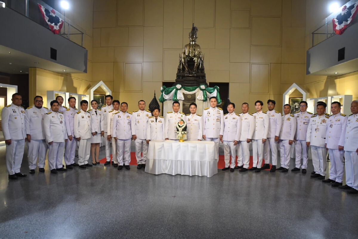 รัฐสภาฉลองวันรัฐธรรมนูญ จัดงานใหญ่ให้ ปชช.เข้าชม สส.-สว.ร่วมวางพวงมาลา ร.7