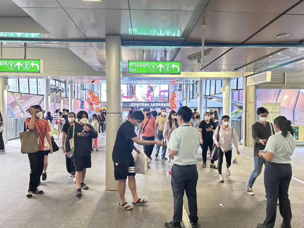 เปิดสถิติประชาชนใช้ ‘รถไฟฟ้าฟรี‘ วันแรกกว่า 1.63 ล้านคน