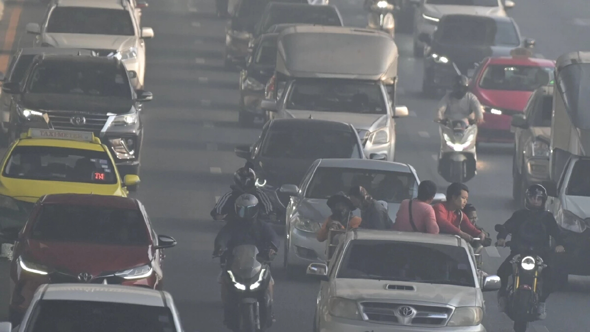ผู้ประกันตน ป่วยพิษฝุ่น PM 2.5 ประกันสังคมย้ำเข้ารพ.ตามสิทธิไม่ต้องจ่าย
