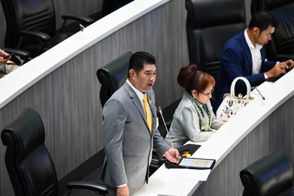 'สว.' จี้ 'รัฐบาลไทย' เร่งช่วย4ลูกเรือ  ถูกขังนาน59วัน ถูกเยี่ยมครั้งเดียว