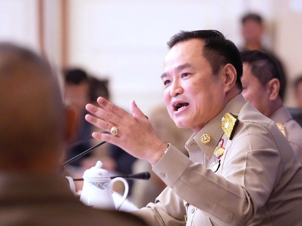 มท.1 นั่งหัวโต๊ะถก ปภ.ช.แก้ไฟป่า ย้ำผู้ว่าฯทุกจังหวัด บังคับใช้กฎหมายเข้ม