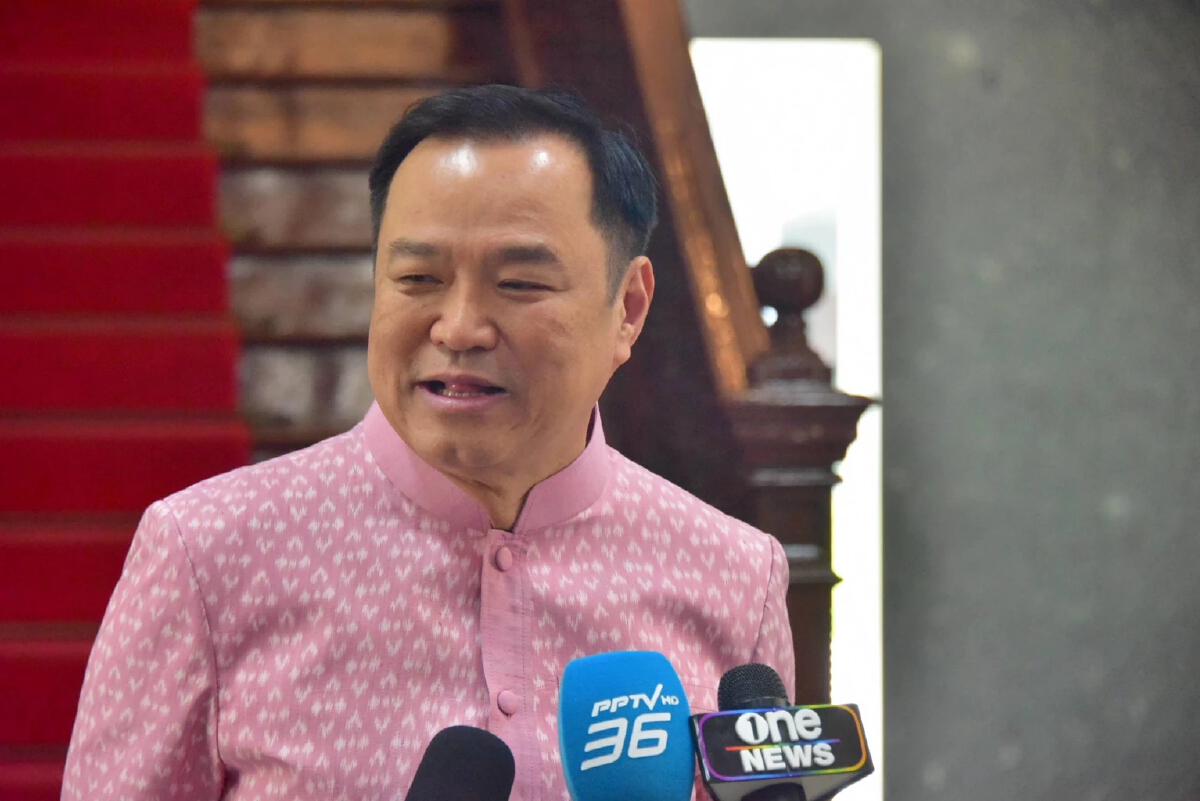 'อนุทิน' ส่งใจช่วยคนใกล้ชิด ภท,ชิง นายกอบจ.ศรีสะเกษ-นครพนม คู่แข่งเพื่อไทย