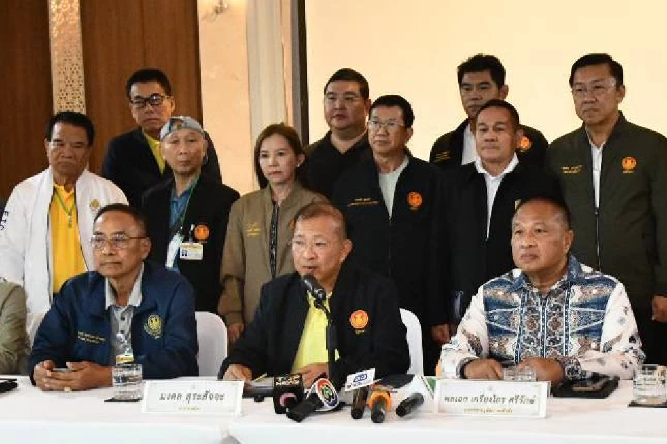 'สว.' ชี้ 'ดีเอสไอ' ไร้อำนาจสอบเลือกสว. ชี้เป็นเกมล้มสว.-ปลุกวิกฤติรธน.