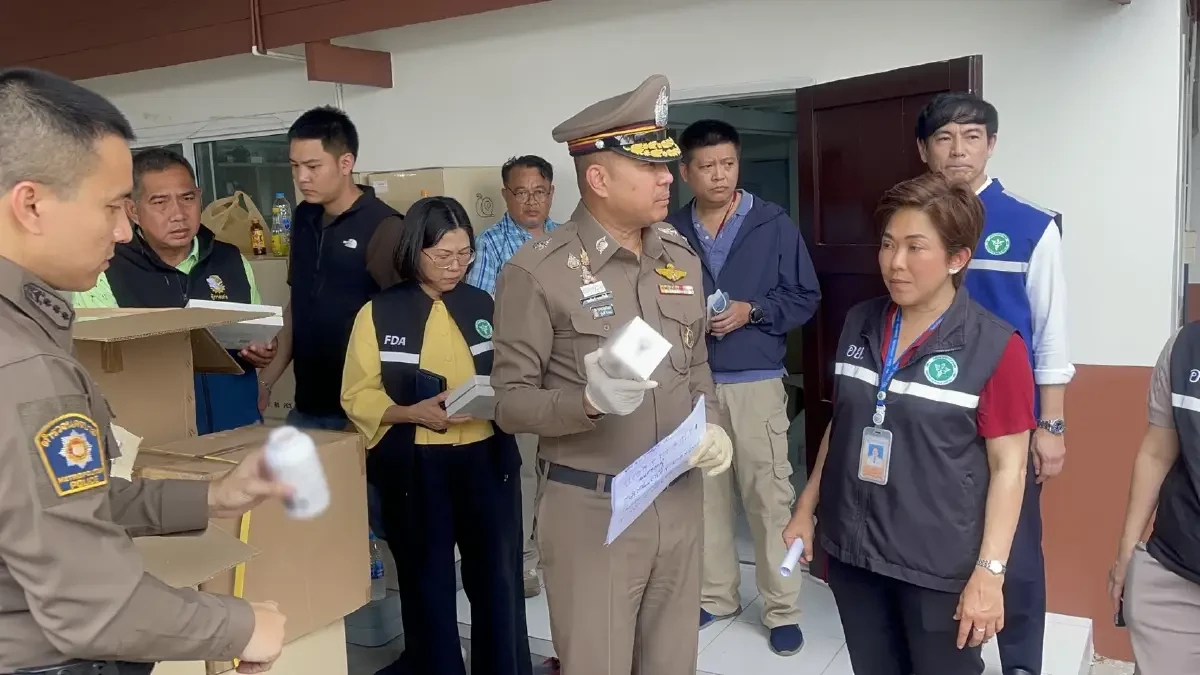 บช.น. ร่วม อย. บุกค้นโกดังกลางกรุง ยึดยาปลอมมูลค่า 100 ล้านบาท