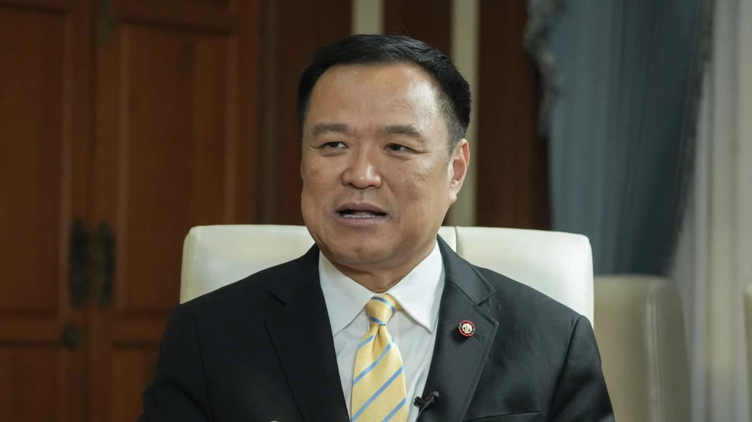 อนุทิน' รู้ ฝีมือใคร ขุดที่สนามกอล์ฟเขาใหญ่ เล่นงาน การเมือง100%