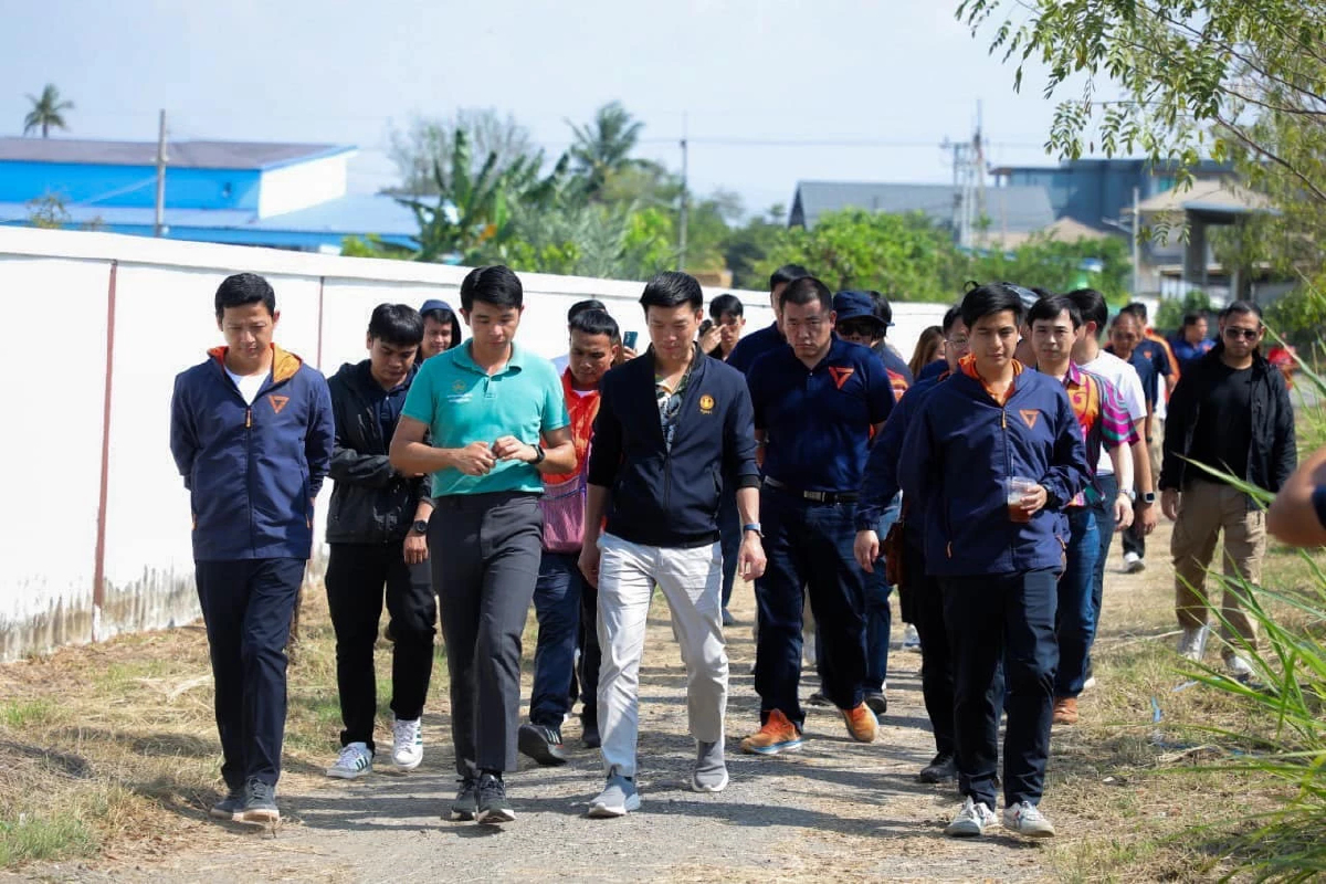 'ณัฐพงษ์' สรุปคุยสมาคมขนส่งฯ พบ 4 ปัญหาสารพัด 'ส่วยอัยการ-จีนเทา'