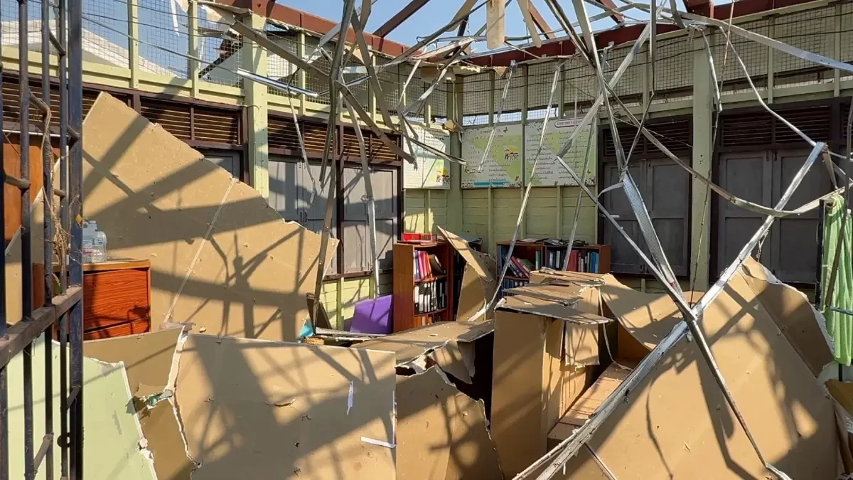 ฤทธิ์พายุฤดูร้อน โรงเรียน สั่งปิดด่วน 1 วัน อาคารเรียนหลังคาปลิวหลุด