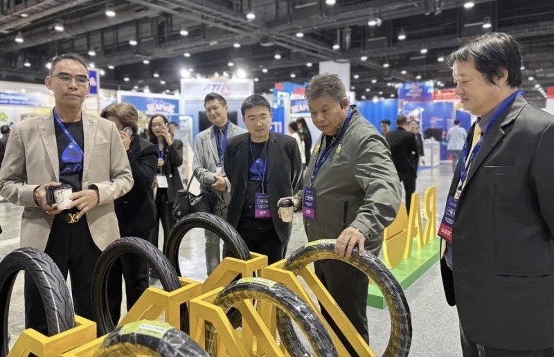 กยท.แตกไลน์ผลิต ยางล้อ จยย.มาตรฐานโลก เสริมทัพยางล้อแบรนด์ 'Greenergy Tyre'