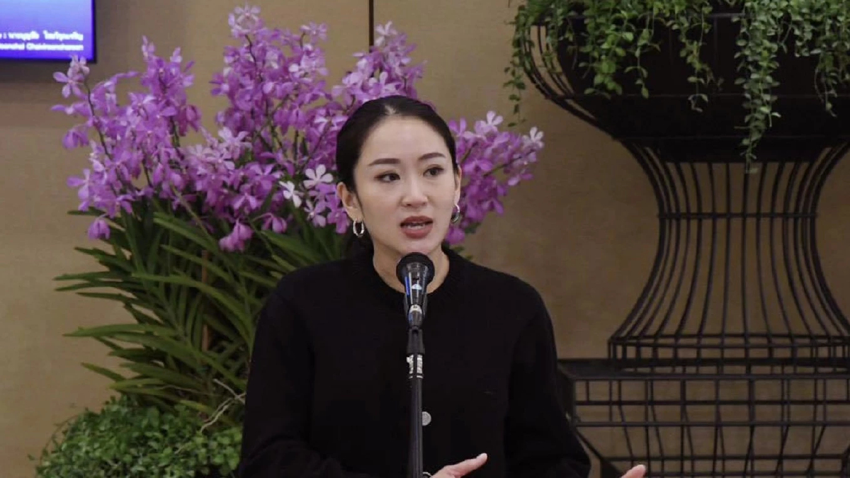 ‘แพทองธาร’ ปัดล็อบบี้ ‘วันนอร์’ ตัดชื่อ ‘ทักษิณ’ พ้นญัตติซักฟอก