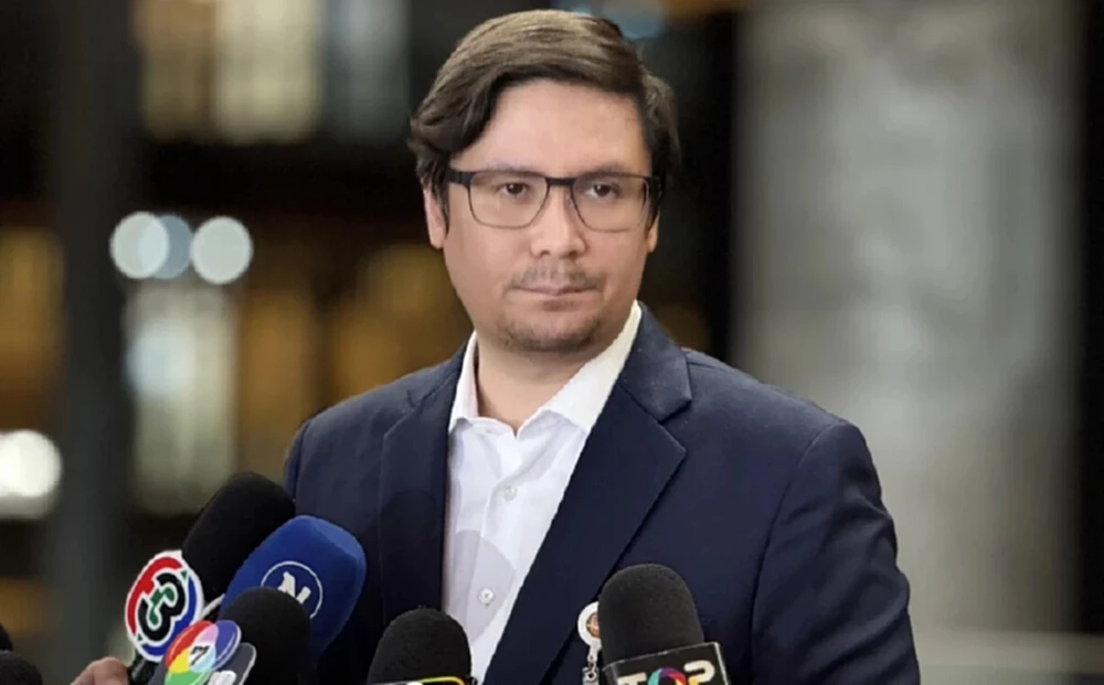 'โรม' ชี้คดีฮั้ว สว.เหลือแค่ฟอกเงิน เกมยาว 'บิ๊กเนม' ดีลการเมือง