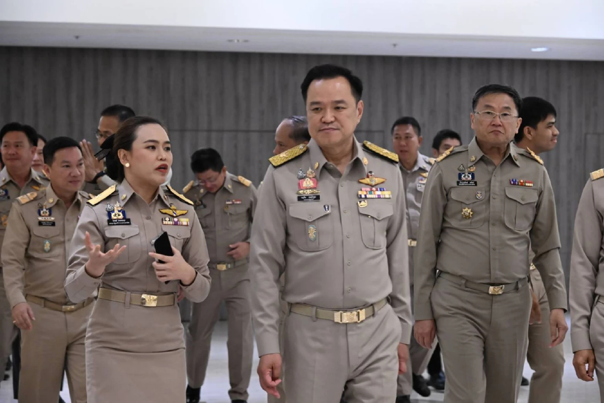 มท.1 ยันดีเอสไอสอบฟอกเงินเลือก สว.ไม่เกี่ยวดีลจันทร์ส่องหล้า