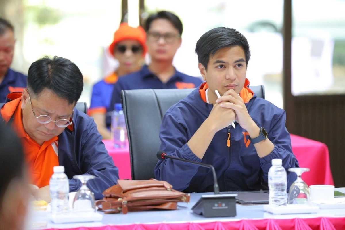 ตัดเสื้อให้ตรงไซส์! ปชน.ชู 5 ข้อส่งเสริมความหลากหลายทางการศึกษา