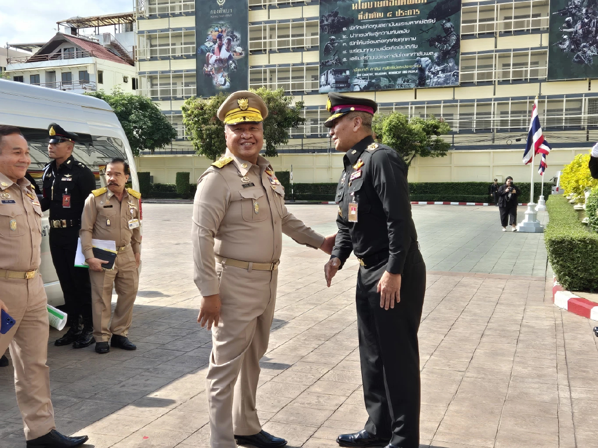 'บิ๊กเกรียง' โผล่ มท.พบ 'อนุทิน' ปัดตั้งวอร์รูมคดีฮั้วสว.