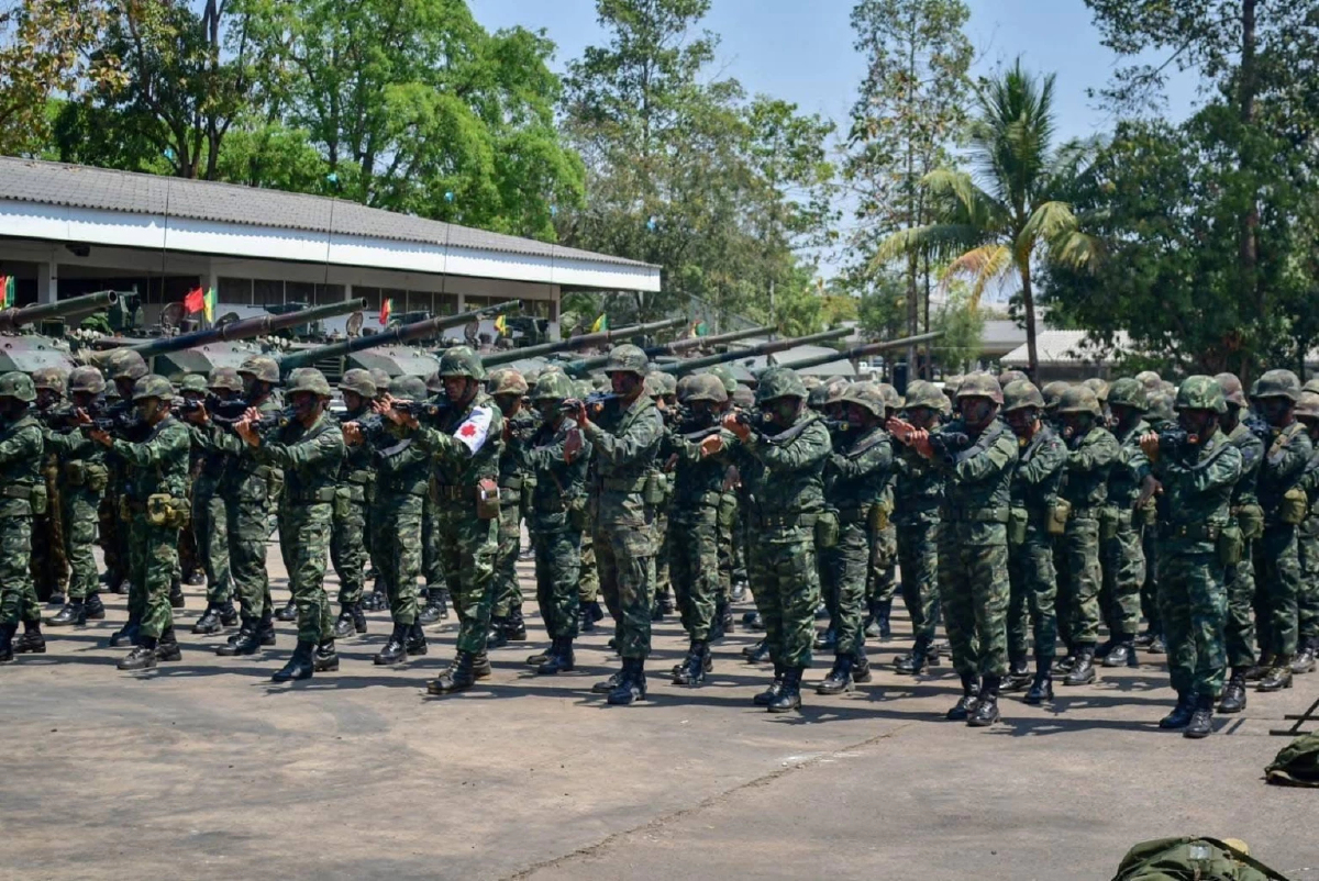 'มทภ.2' โชว์พร้อมรบ ลั่นเคลื่อนกำลังเข้าที่หมาย เมื่อมีคำสั่ง