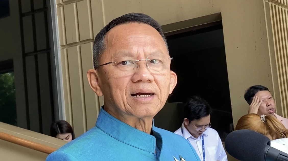 ‘สมศักดิ์’ เผย ‘นายกฯ’ บอกไม่มี ‘ปรับครม.’ ชี้ คงร่ำลือกันไปเอง