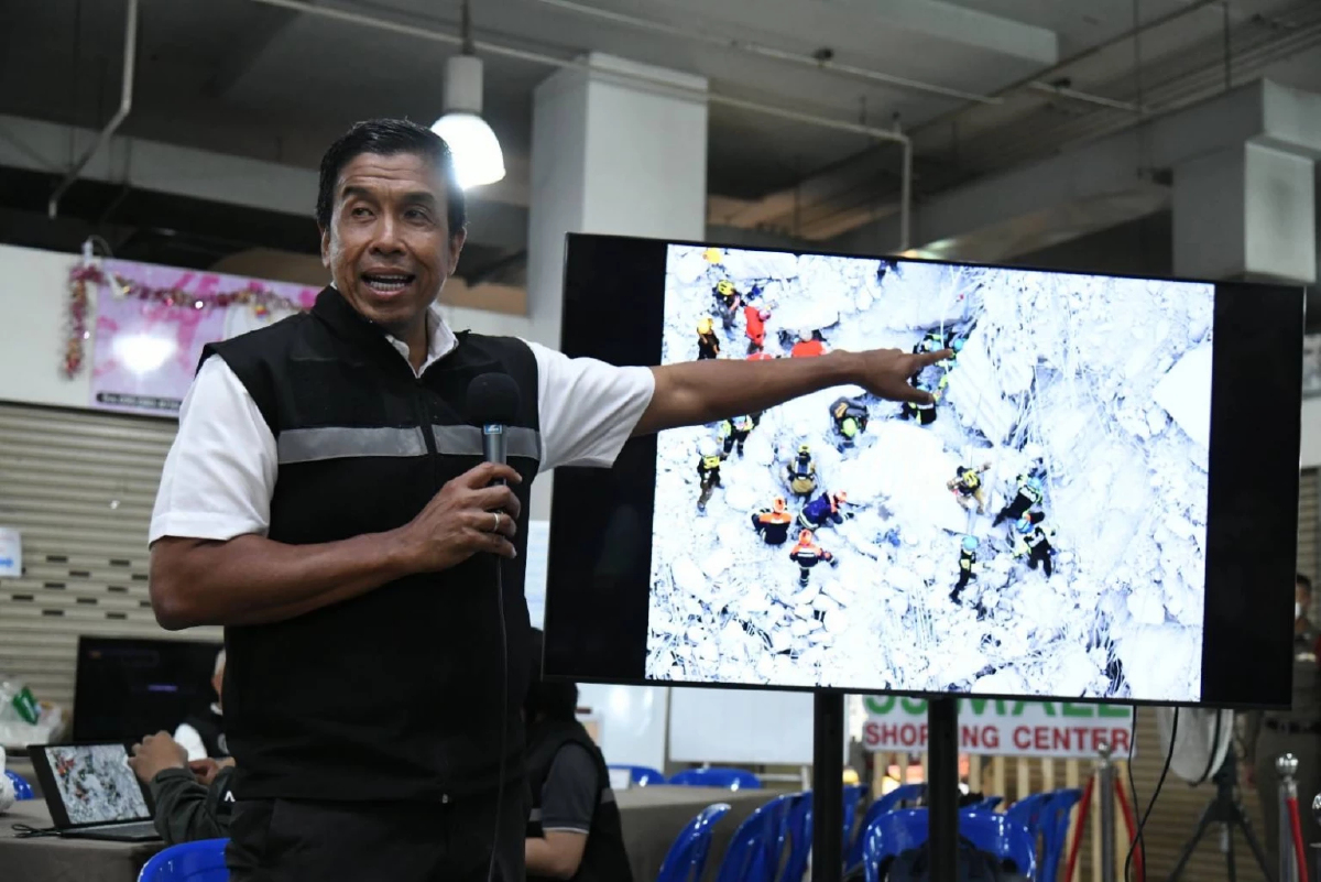 'ชัชชาติ' ปรับแผน พบสัญญาณคนรอดชีวิต เดินหน้าค้นหาต่อ