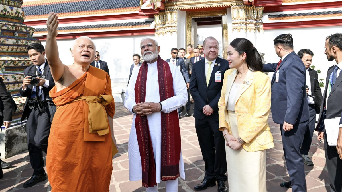 ‘แพทองธาร’ พา ‘นเรนทร โมที’ เยี่ยมชม ‘วัดโพธิ์ ออกปากชม ศิลปะสวยงาม